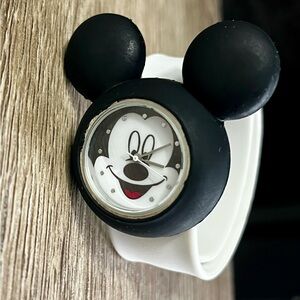 Disney Mickey Mouse Slap Watch MK1115 Accutime Kids Silicone Wrap ***Working***
